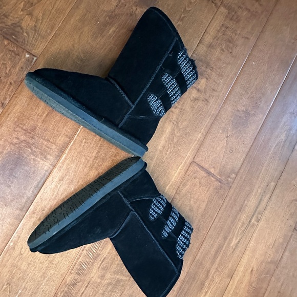 Used once! Bear paw Brand Boshie black boots size 3 big kid/girl - Picture 5 of 8